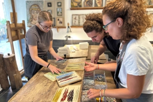 Rome : Atelier de bijoux en micromosaïque