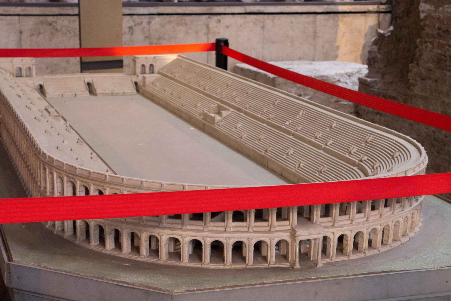 Rooma: Domitianuksen stadion Opastettu kierros: Navona Underground & Domitianus Stadium (Opastettu kierros)