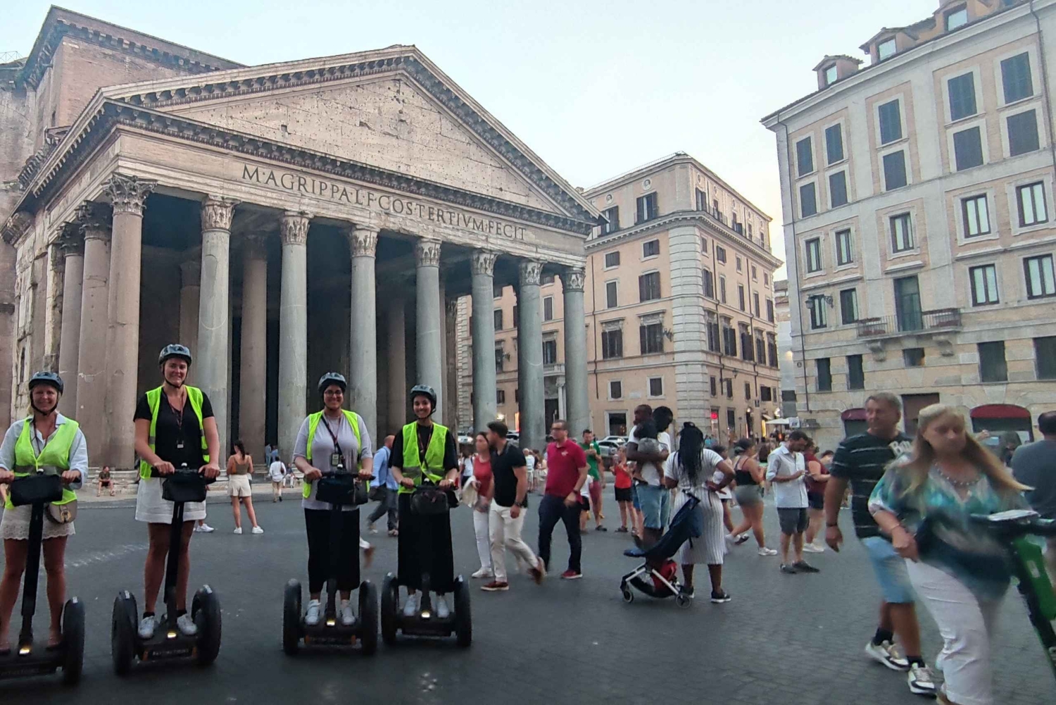 ローマナイトセグウェイツアー
