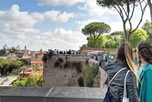 Roma: Tour serale della città in Golf Cart