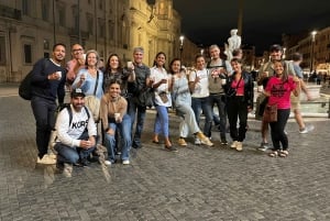 ローマ地元ガイドとコロッセオ外ナイトツアー