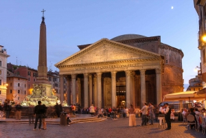 Rome : Visite privée nocturne à pied avec guide local