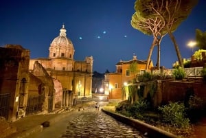 Rome : Visite privée nocturne à pied avec guide local