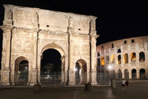 Rome : Visite privée nocturne à pied avec guide local