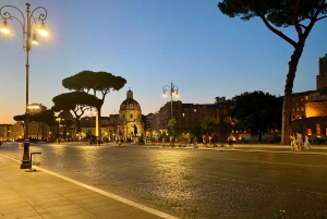 Rome : Visite privée nocturne à pied avec guide local
