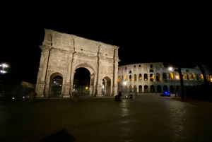 Rome : Visite privée nocturne à pied avec guide local