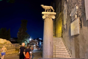 Rome : Visite privée nocturne à pied avec guide local