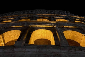 Rome : Visite privée nocturne à pied avec guide local