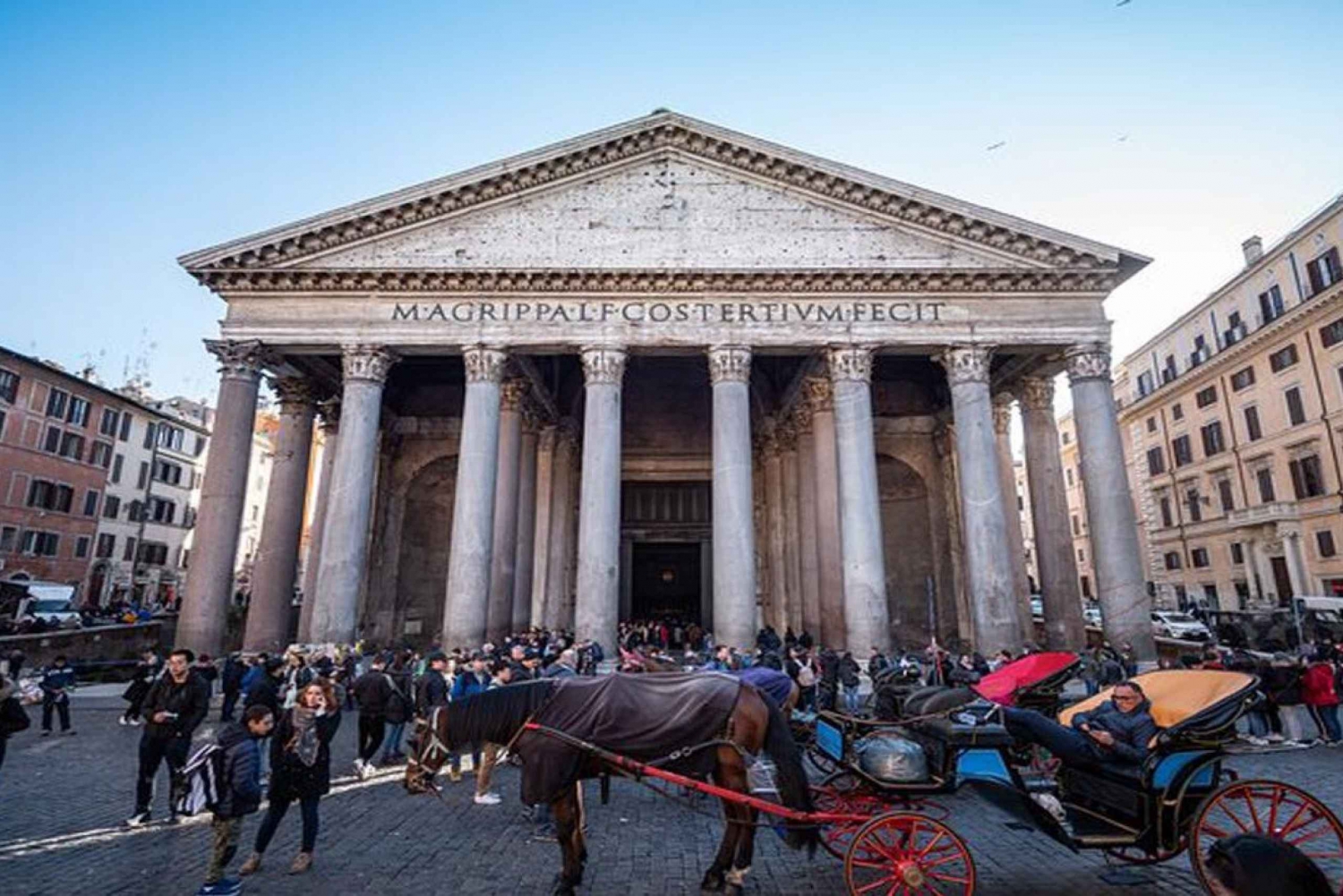 Christmas-Choir-Performance-at-the-Pantheon