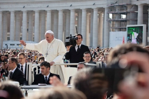 Roma: Experiencia de Audiencia Papal Acompañada con ticket de entrada