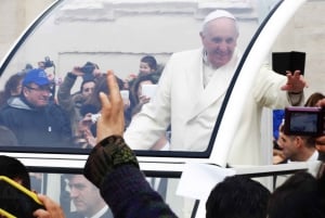 Roma: Experiencia de Audiencia Papal Acompañada con ticket de entrada