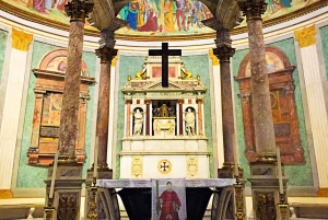 Roma: tour delle basiliche papali e delle reliquie di Gesù con autista privato