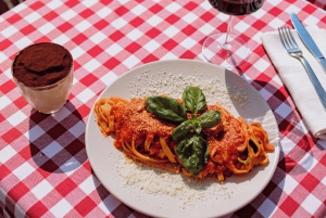Roma: Corso di cucina di pasta e tiramisù a Piazza Navona
