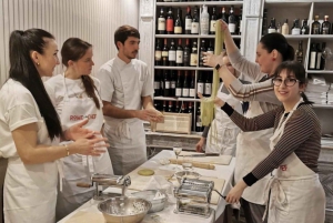 Rome: Pasta and Tiramisu Italian Cooking Class
