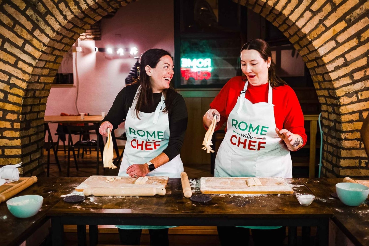 Rome: Pasta Class with 3 Spritz or Tiramisu by the Colosseum