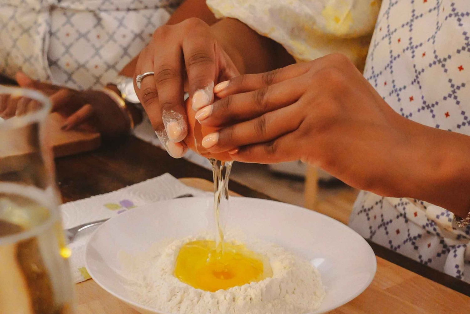 Rome: Pasta Class with 3 Spritz or Tiramisu by the Colosseum