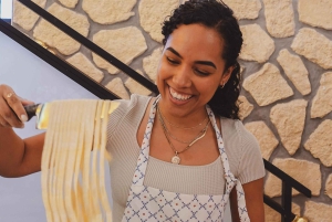 Rome: Pasta Class with 3 Spritz or Tiramisu by the Colosseum