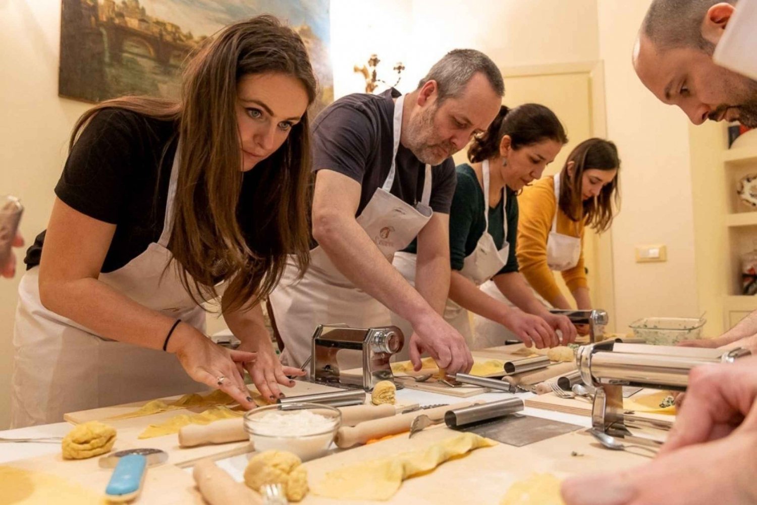 Rome: Pasta Making Class & Wine Tasting in a Trasteve Villa