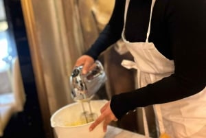 Hands-On Pasta & Tiramisu Class in a Historic Restaurant