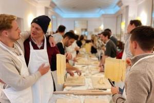 Rome: Pasta & Tiramisu Cooking Class in Piazza Navona