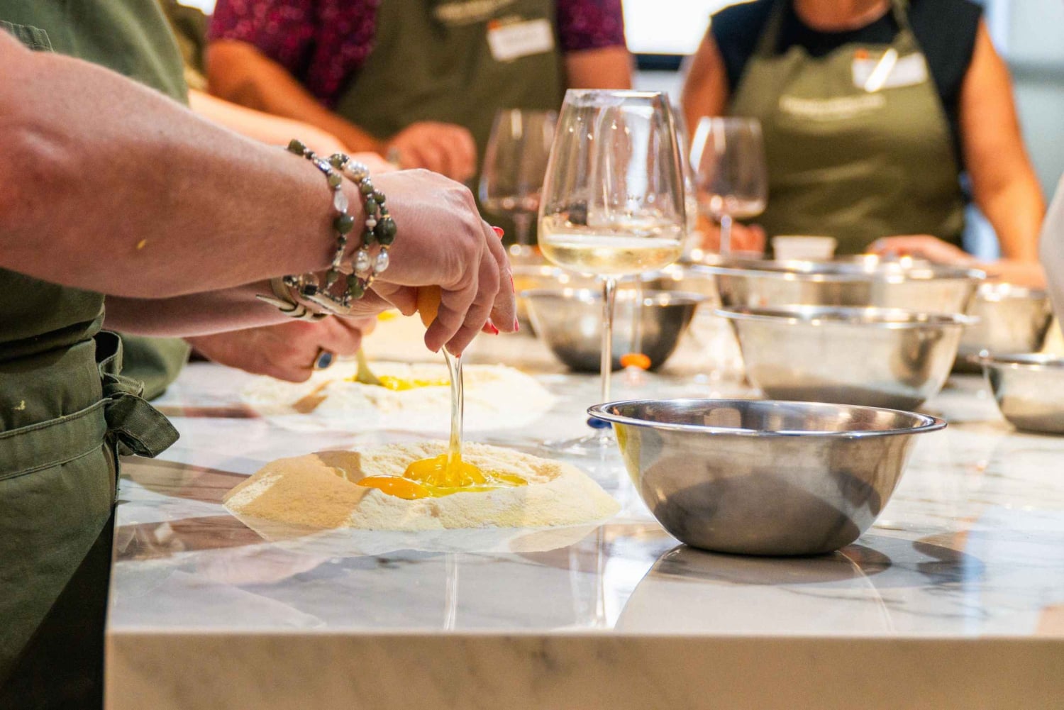 Rome: Pasta & Tiramisu Cooking Class with Unlimited Wine