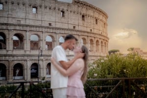 Rome : séance photo personnalisée à l'extérieur du Colisée