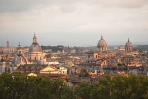 Rome: Piazzas and Fountains Sunset Tour with Aperitivo