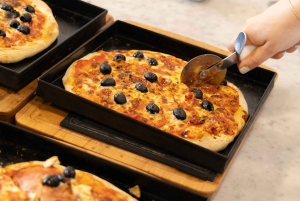Roma: Clase de Cocina de Pizza y Tiramisù con Copa de Vino