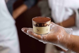 Roma: Clase de Cocina de Pizza y Tiramisù con Copa de Vino