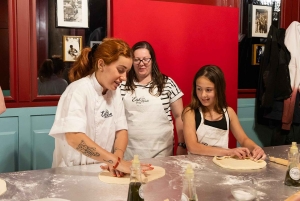 Roma: Clase de Cocina de Pizza y Tiramisù con Copa de Vino