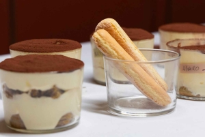 Roma: Clase de Cocina de Pizza y Tiramisù con Copa de Vino