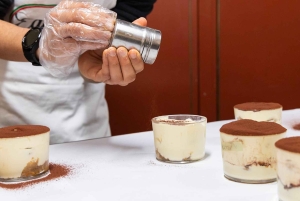 Roma: Clase de Cocina de Pizza y Tiramisù con Copa de Vino