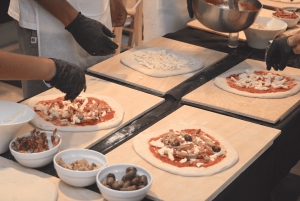 Rome: Hands-On Pizza Making Class near the Vatican with Wine