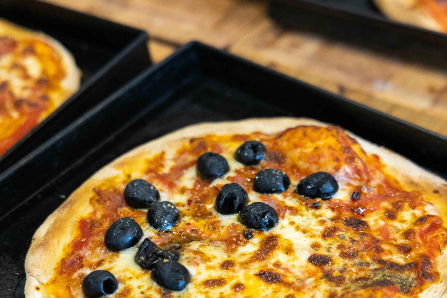 Rome : Cours de cuisine sur la pizza et le tiramisu avec repas et boissons