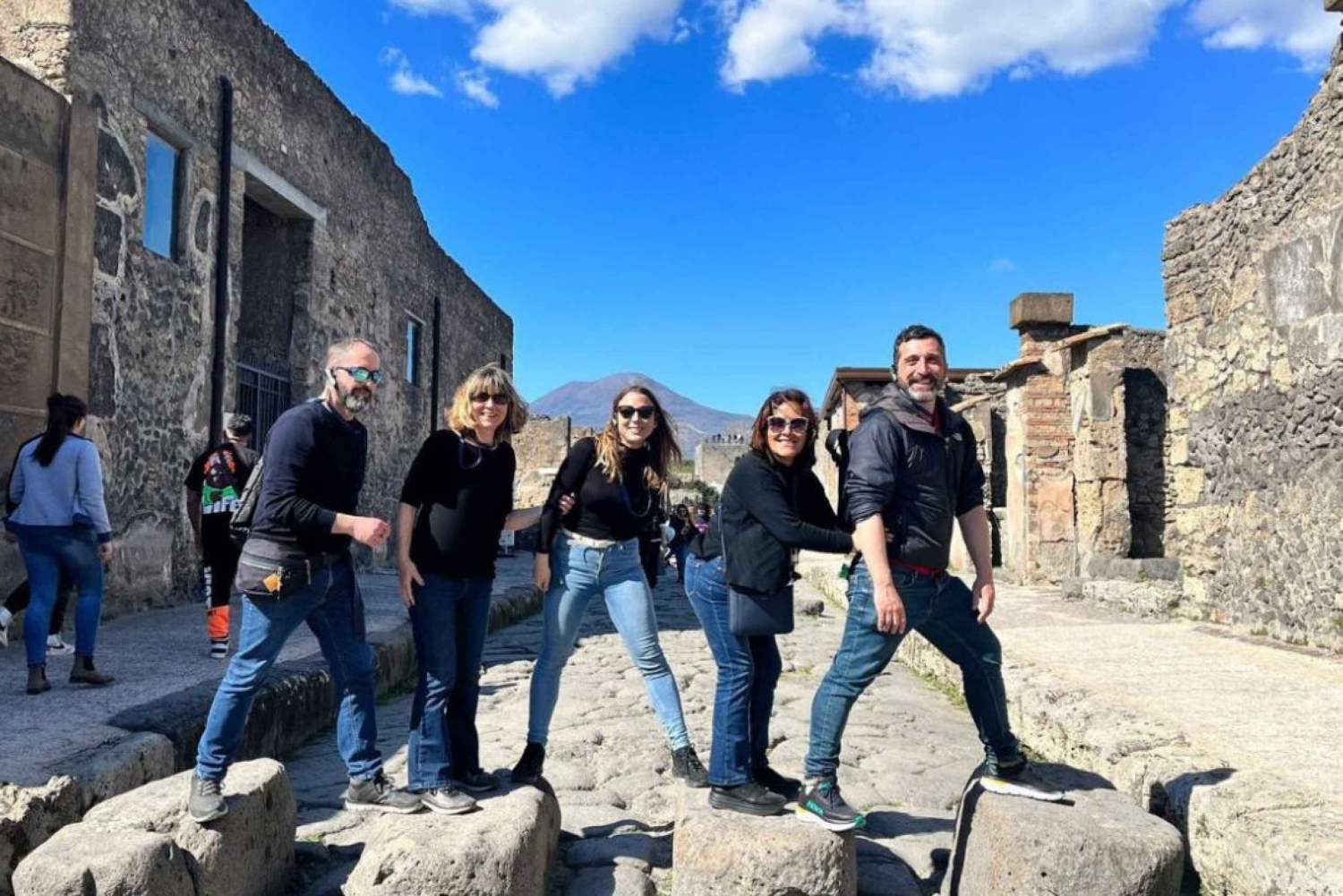Rome: Pompeii Tour with Wine and Lunch by High Speed Train