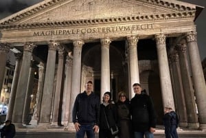 Rome : Private custom walking tour with a local guide