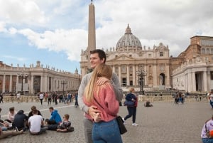 Rooma: Vatikaanin kiertoajelu varhain aamulla noutoineen.