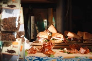 Roma: Tour privato in golf cart in 3 ore con degustazione di cibo