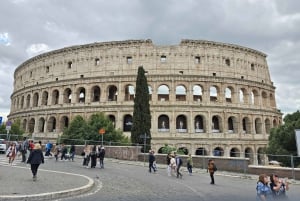 Rome: Private Tuk Tuk Tour in Rome's City Center
