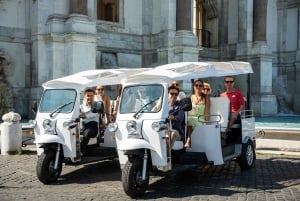Roma: Tour privado en Tuk Tuk con servicio de recogida del hotel y Prosecco