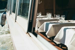 ローマ：アペリティフ付き川クルーズ