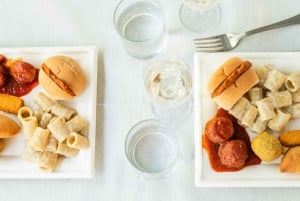 ローマ：アペリティフ付き川クルーズ