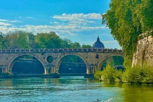 Rome Squares and Fountains Tour & River Boat Hop On Hop Off