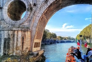 Rome Squares and Fountains Tour & River Boat Hop On Hop Off