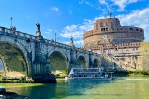 Rome Squares and Fountains Tour & River Boat Hop On Hop Off