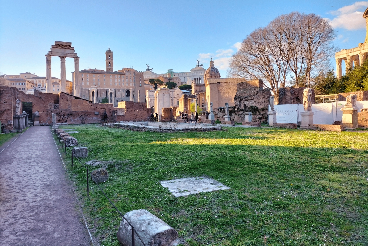 Rom: Forum Romanum Forum Romanum och Palatinkullen Licensierad guidad tur