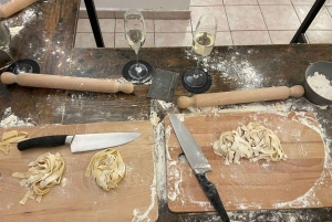 Rom: Pasta- und Cocktail-Kochkurs auf der Dachterrasse