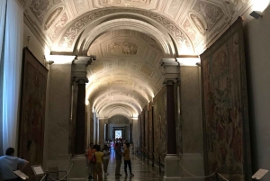 ローマ：システィーナ礼拝堂早朝入場