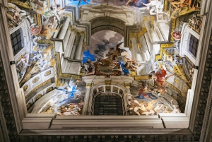 ローマ：少人数で行く、月光の下の街の見どころウォーキングツアーをお楽しみください