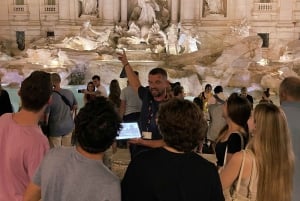 Рим: дневная или ночная пешеходная экскурсия с гидом для небольшой группы